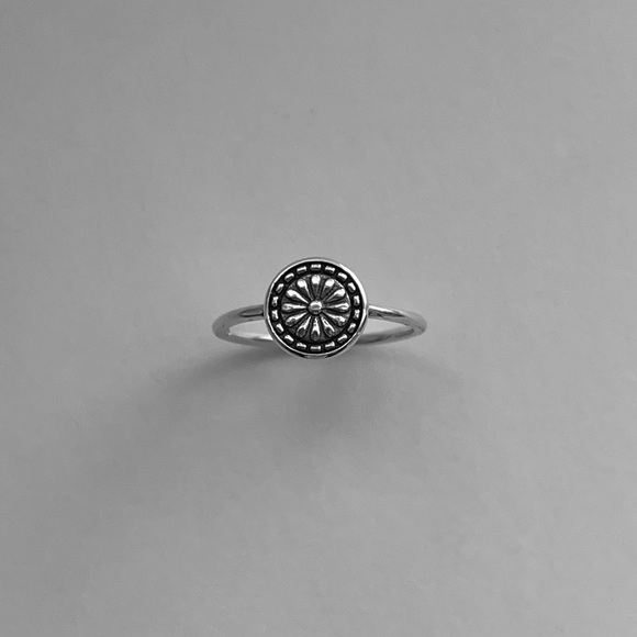 Sterling silver small mandala ring, silver mandala ring, dainty mandala ring - Picture 4 of 9